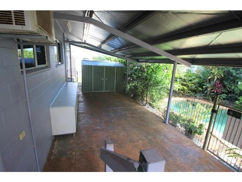 4 Royal Palm Drive, Mission Beach QLD 4852