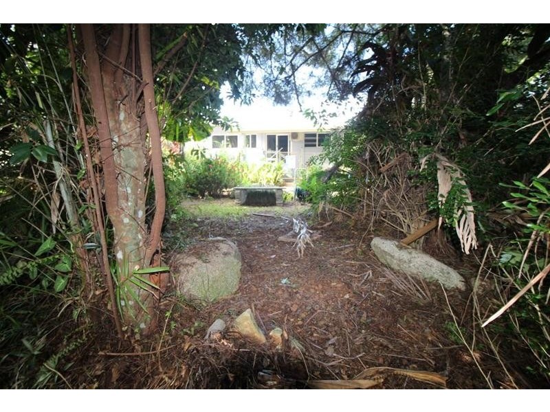 4 Royal Palm Drive, Mission Beach QLD 4852