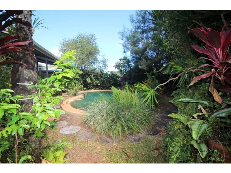 4 Royal Palm Drive, Mission Beach QLD 4852