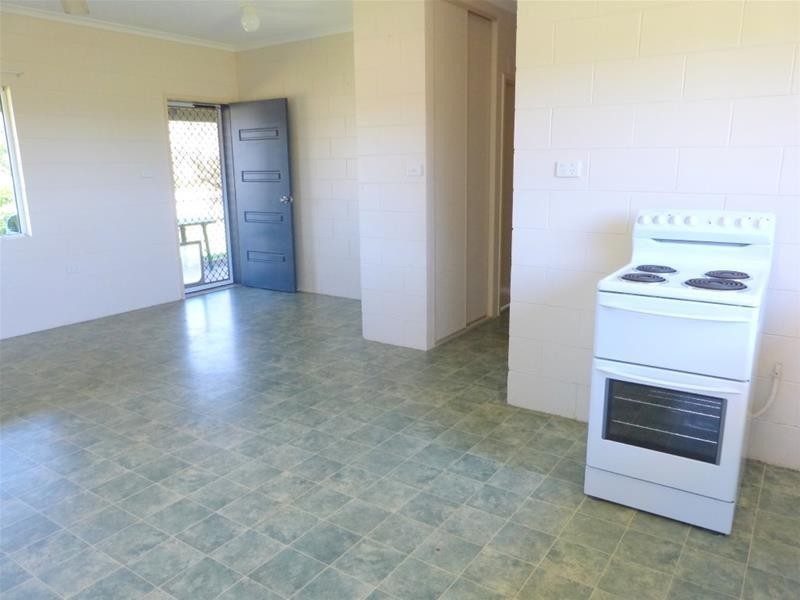 7 Glasgow Street, El Arish QLD 4855