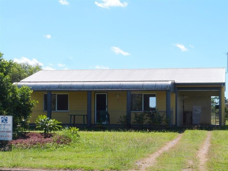 7 Glasgow Street, El Arish QLD 4855