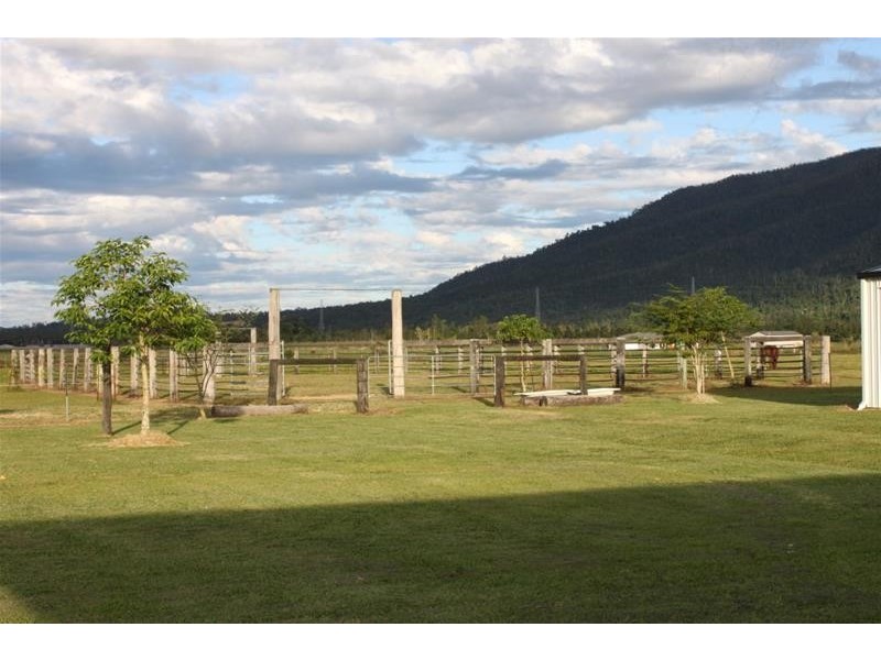 154 Old Tully Road, Tully QLD 4854
