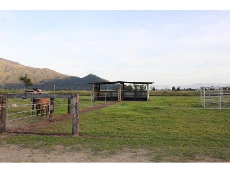 154 Old Tully Road, Tully QLD 4854