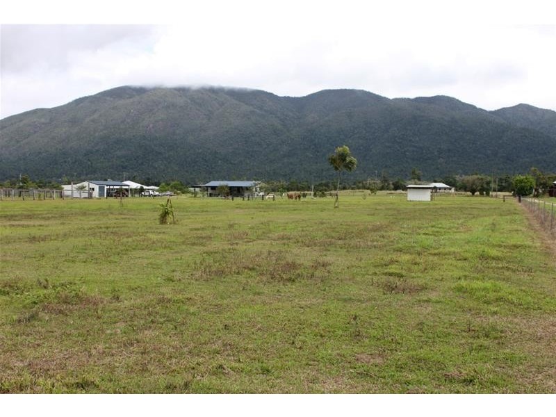 154 Old Tully Road, Tully QLD 4854
