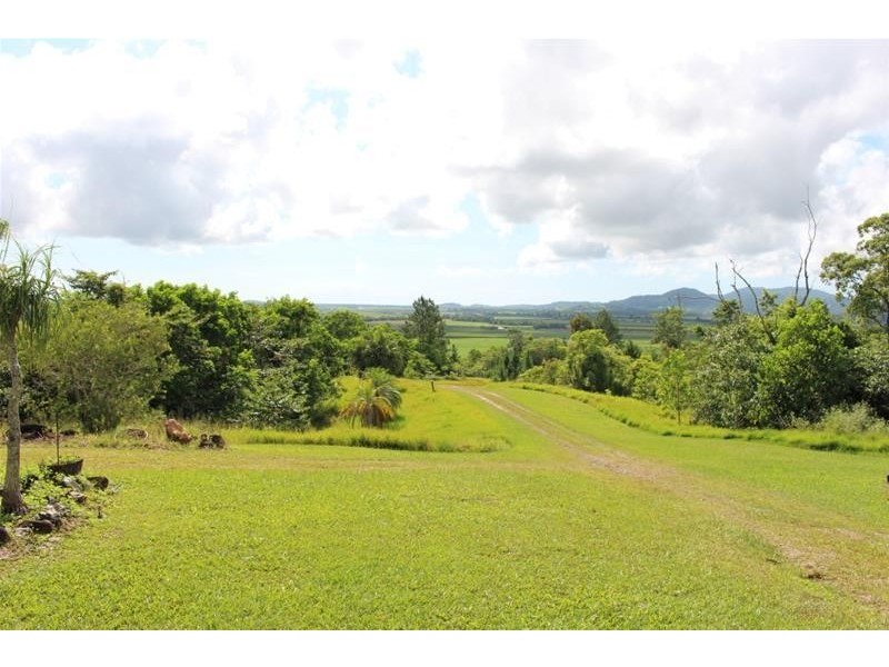 112 Hill Sixty Road, Jaffa QLD 4855