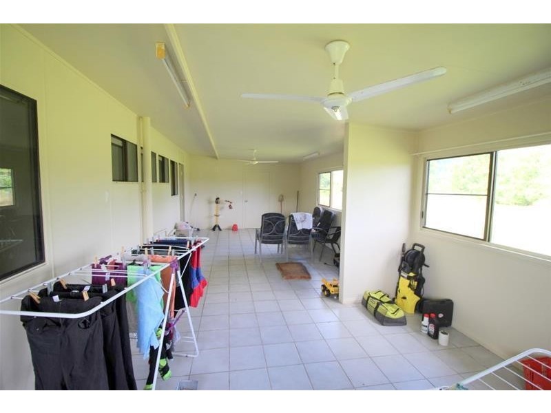 112 Hill Sixty Road, Jaffa QLD 4855