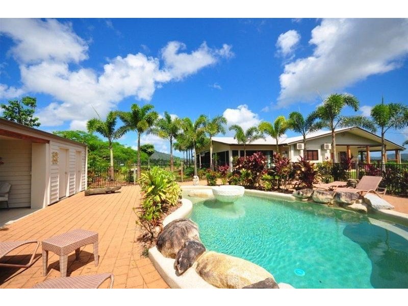 717 Old Tully Road, Djarawong QLD 4854