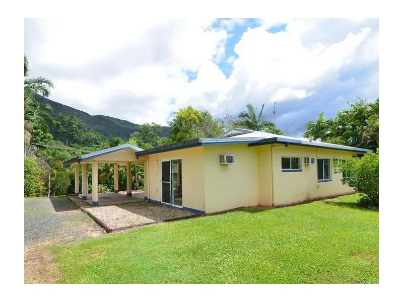 24 Bamber Street, Tully QLD 4854