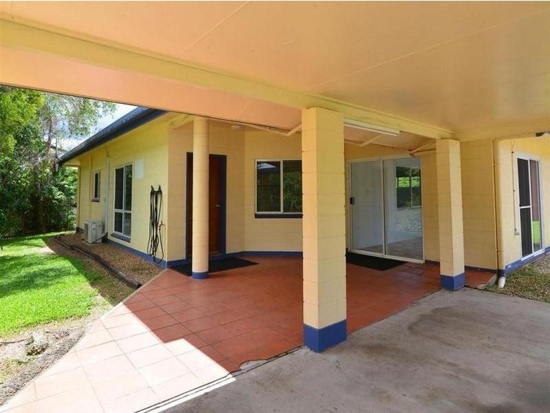 24 Bamber Street, Tully QLD 4854