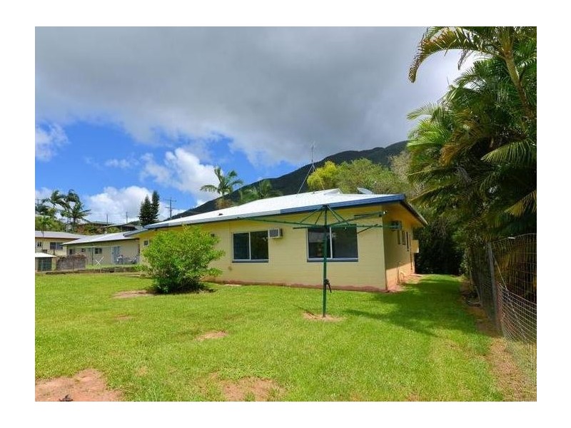 24 Bamber Street, Tully QLD 4854