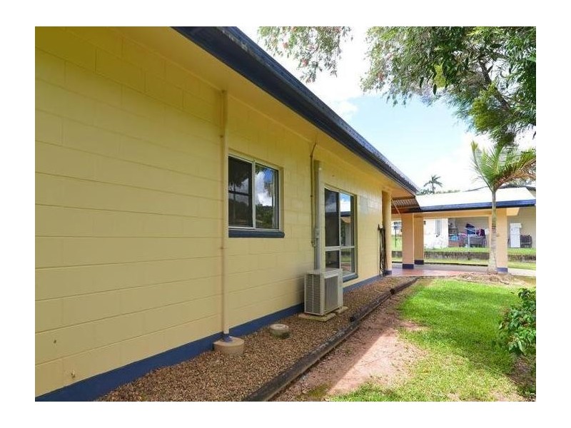 24 Bamber Street, Tully QLD 4854