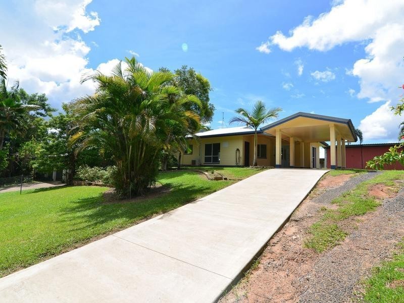 24 Bamber Street, Tully QLD 4854