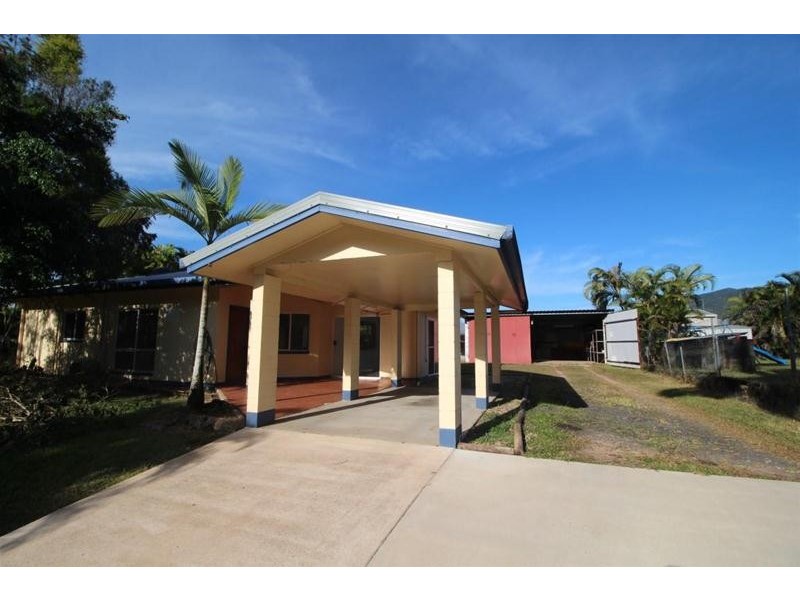 24 Bamber Street, Tully QLD 4854
