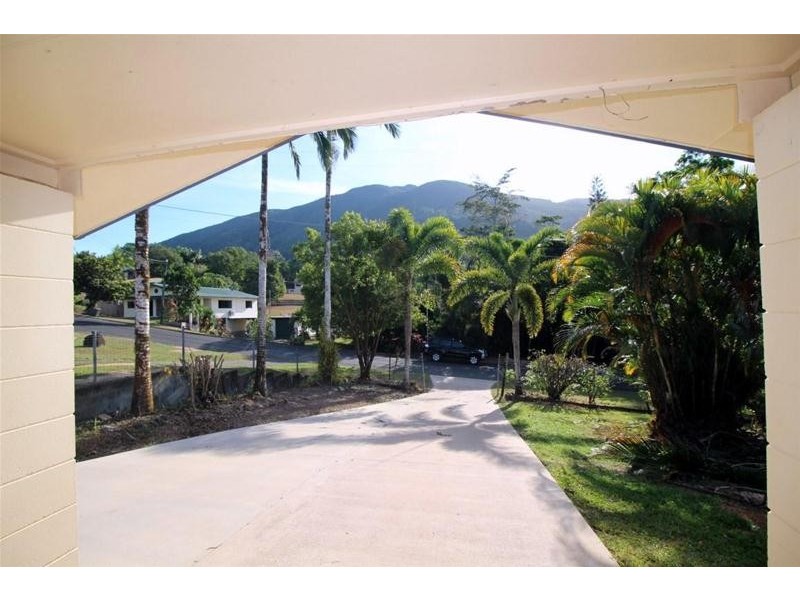 24 Bamber Street, Tully QLD 4854