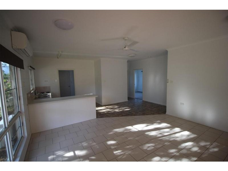 24 Bamber Street, Tully QLD 4854