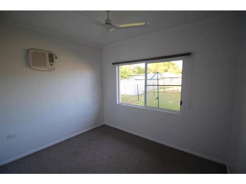 24 Bamber Street, Tully QLD 4854