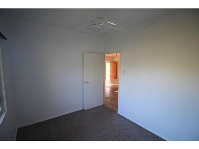 24 Bamber Street, Tully QLD 4854