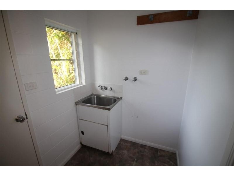 24 Bamber Street, Tully QLD 4854