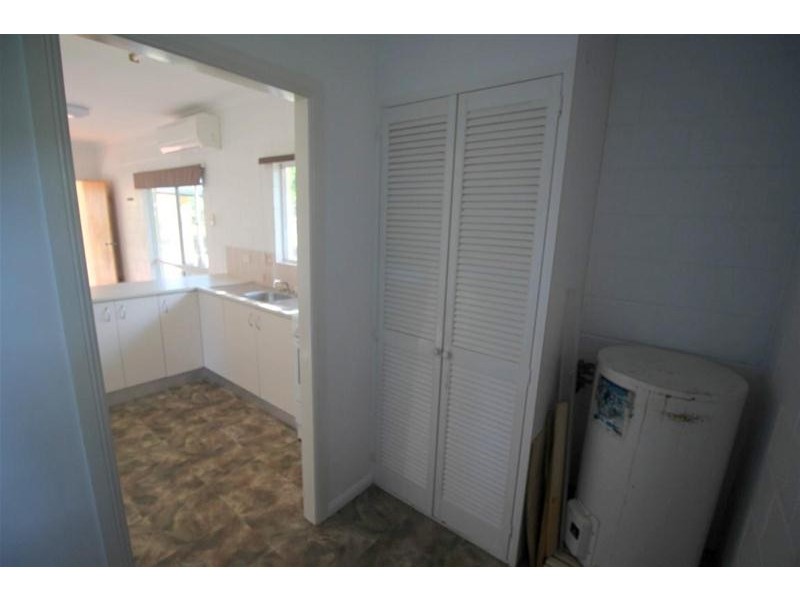 24 Bamber Street, Tully QLD 4854