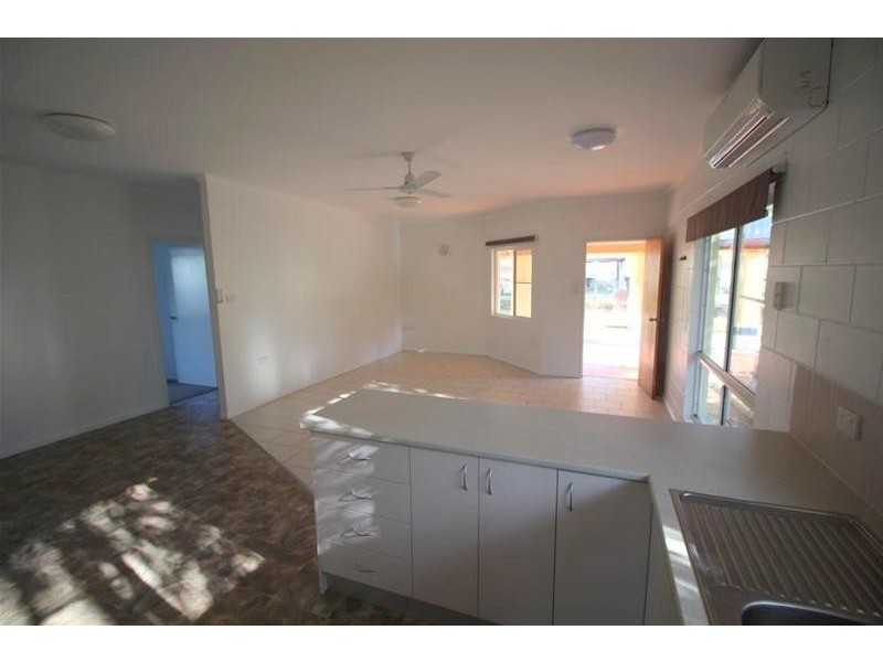 24 Bamber Street, Tully QLD 4854