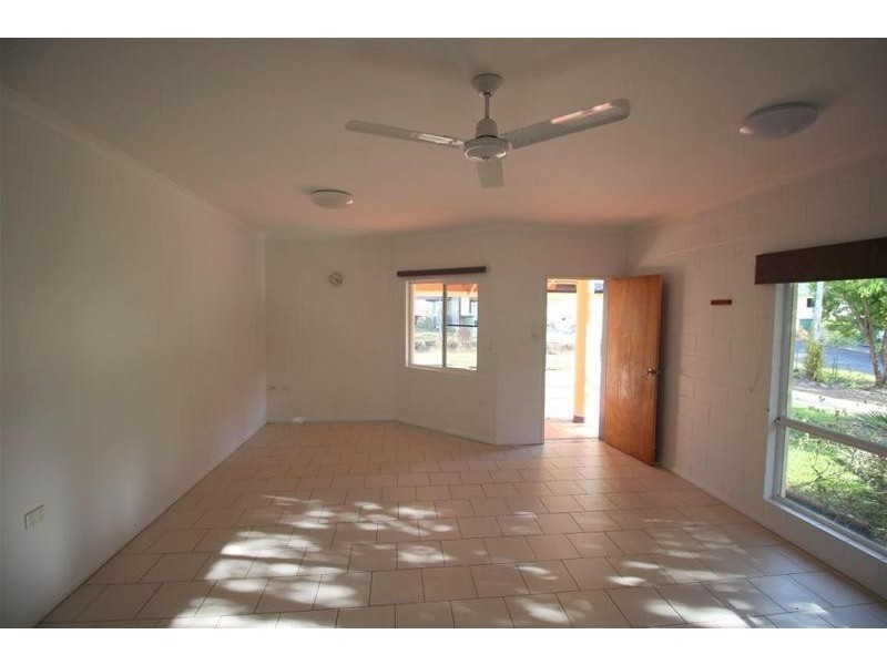 24 Bamber Street, Tully QLD 4854