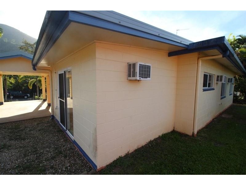 24 Bamber Street, Tully QLD 4854