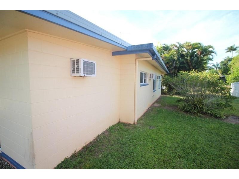 24 Bamber Street, Tully QLD 4854