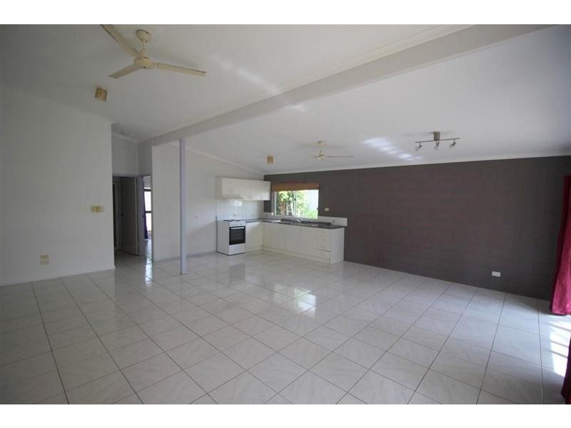 5 Derby Terrace, Mission Beach QLD 4852