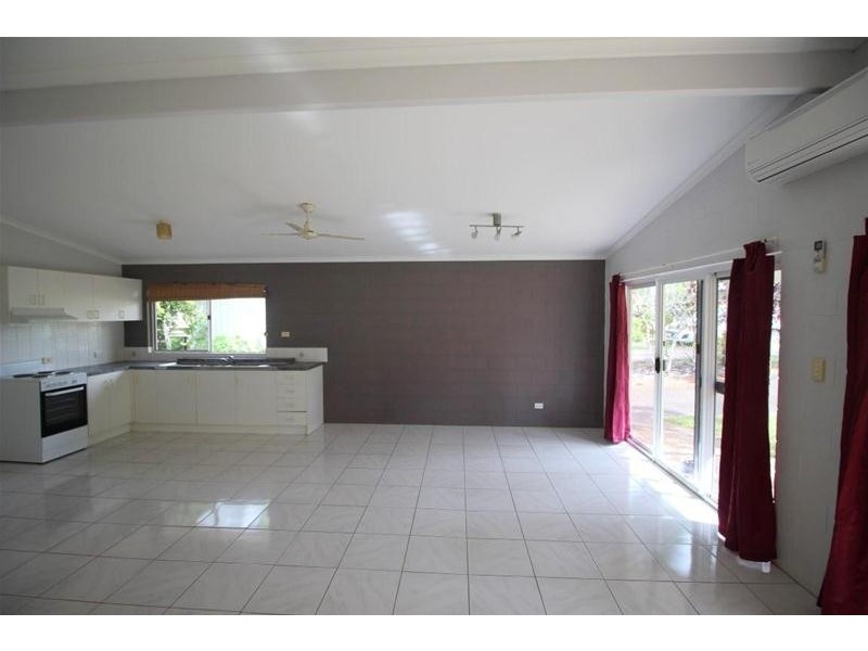 5 Derby Terrace, Mission Beach QLD 4852