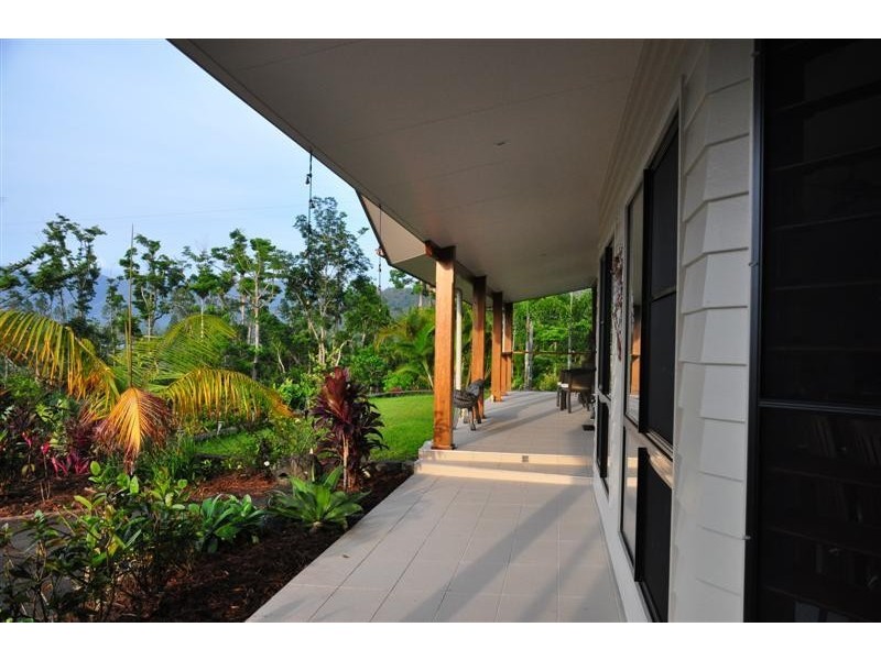 717 Old Tully Road, Djarawong QLD 4854