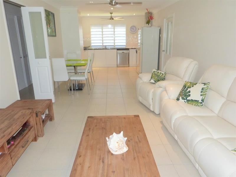 1/22 Holland Street, Wongaling Beach QLD 4852