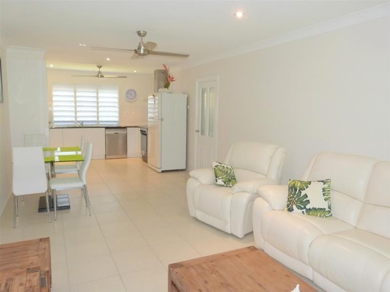 1/22 Holland Street, Wongaling Beach QLD 4852