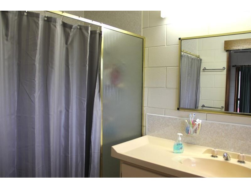 19 Casuarina Street, Tully Heads QLD 4854