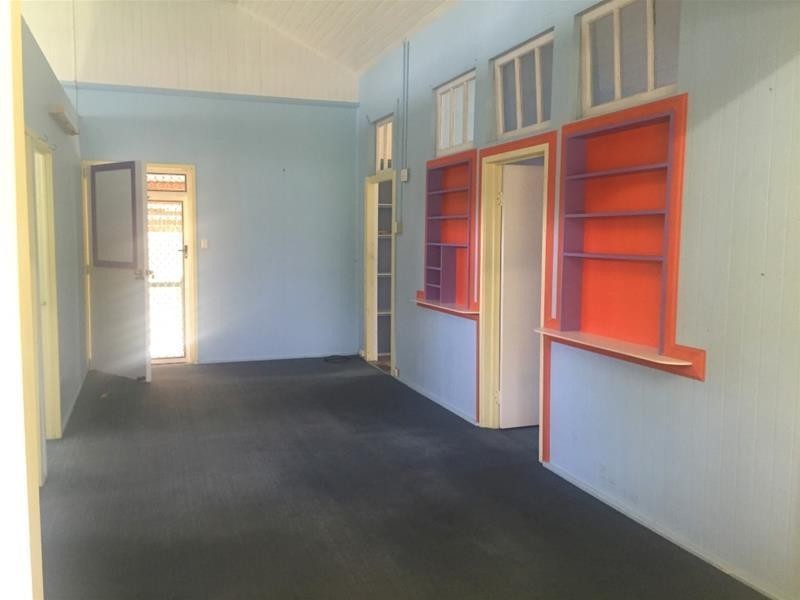 121 Taylor Street, Tully Heads QLD 4854