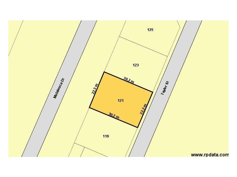 121 Taylor Street, Tully Heads QLD 4854