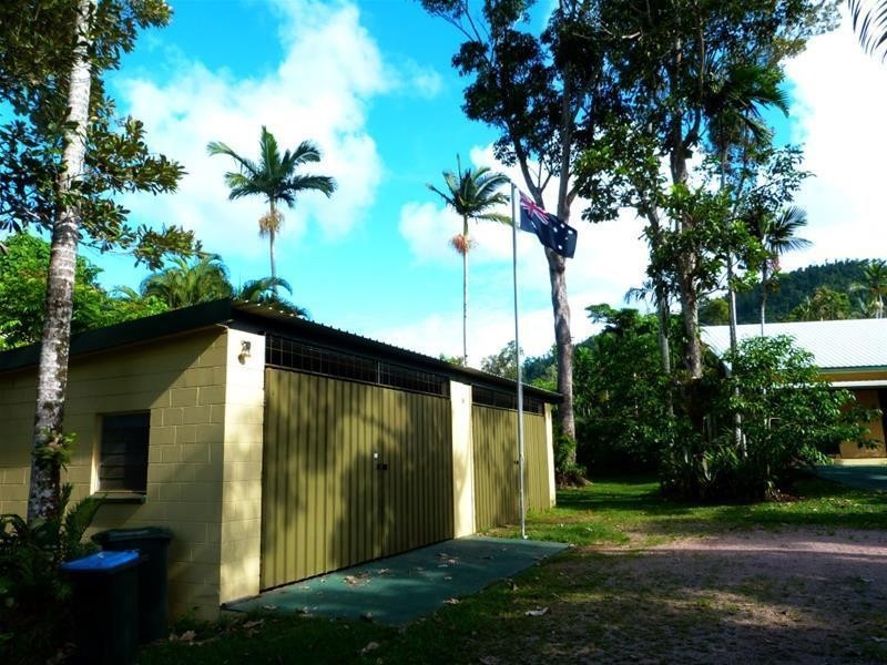 32 Bingil Bay Road, Bingil Bay QLD 4852