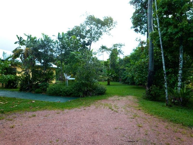 32 Bingil Bay Road, Bingil Bay QLD 4852