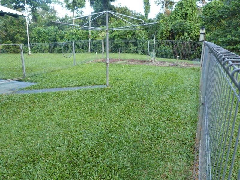 32 Bingil Bay Road, Bingil Bay QLD 4852