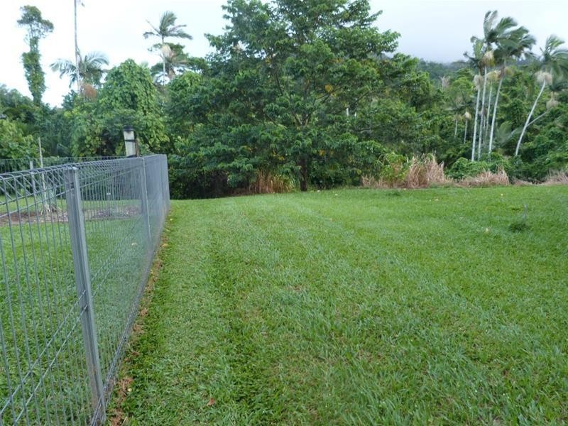 32 Bingil Bay Road, Bingil Bay QLD 4852