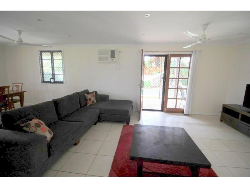 3 Rebecca Jane Parade, Kurrimine Beach QLD 4871