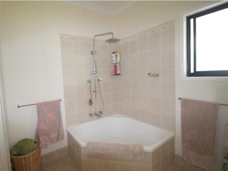 3 Rebecca Jane Parade, Kurrimine Beach QLD 4871