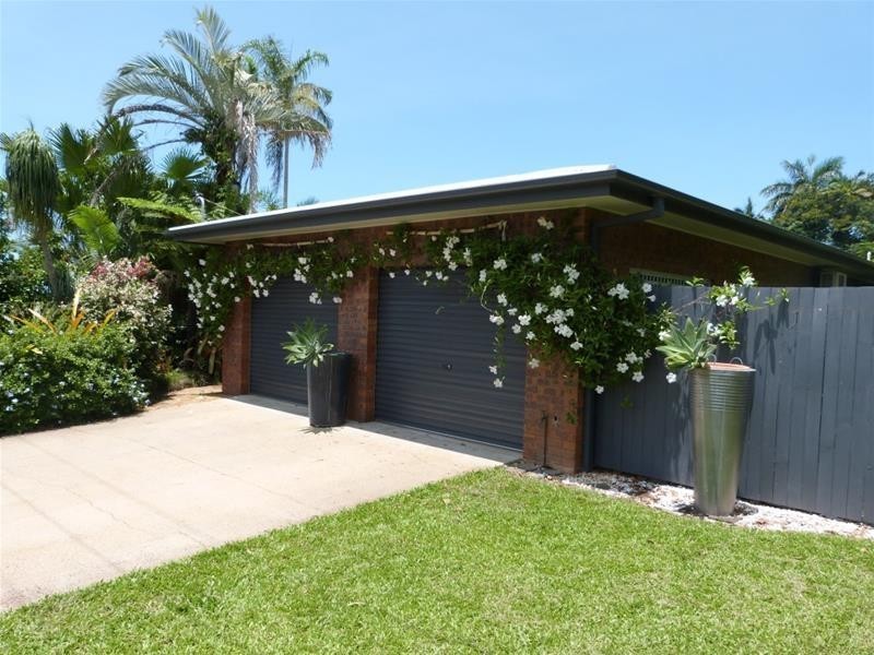 30 Cutten  Street, Bingil Bay QLD 4852