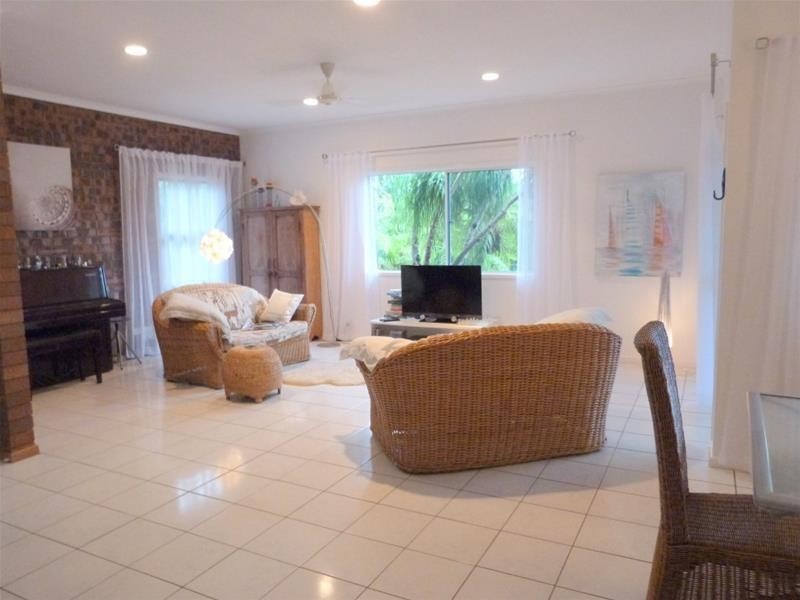 30 Cutten  Street, Bingil Bay QLD 4852