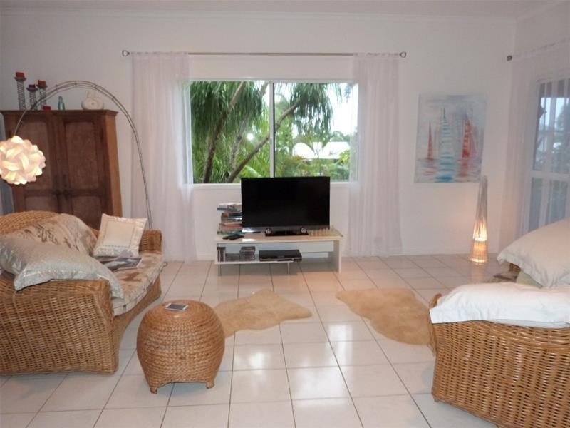 30 Cutten  Street, Bingil Bay QLD 4852