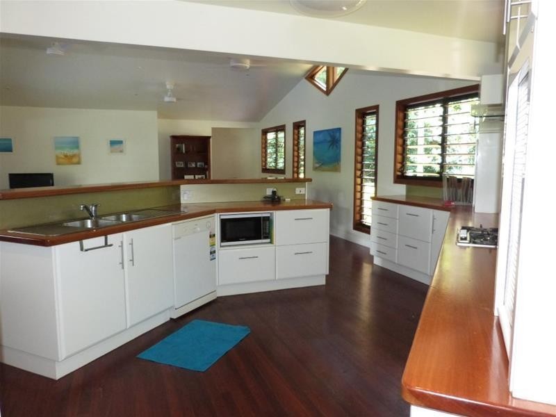 629 Bingil Bay Road, Bingil Bay QLD 4852
