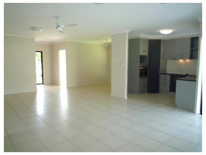 10 Spinnaker Street, South Mission Beach QLD 4852