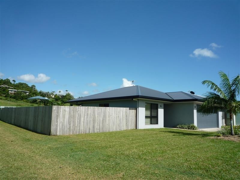 10 Spinnaker Street, South Mission Beach QLD 4852