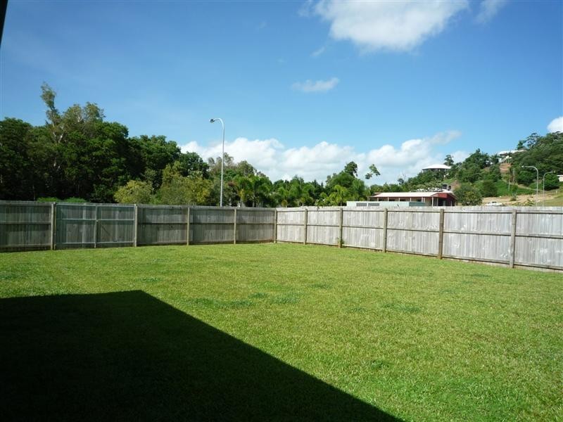 10 Spinnaker Street, South Mission Beach QLD 4852