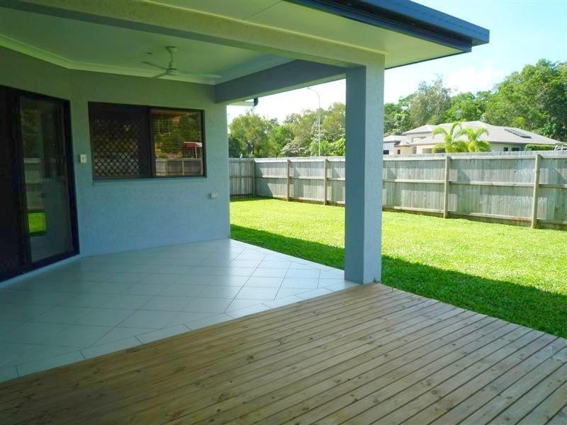 10 Spinnaker Street, South Mission Beach QLD 4852