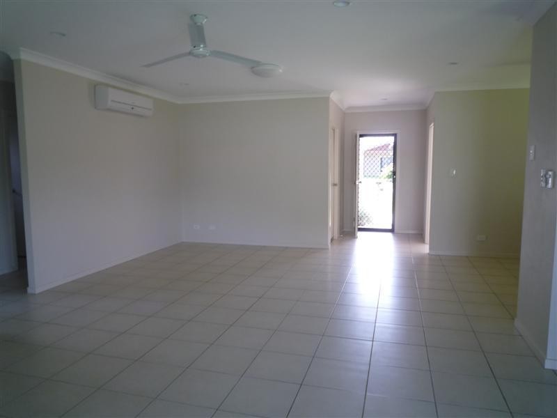 10 Spinnaker Street, South Mission Beach QLD 4852